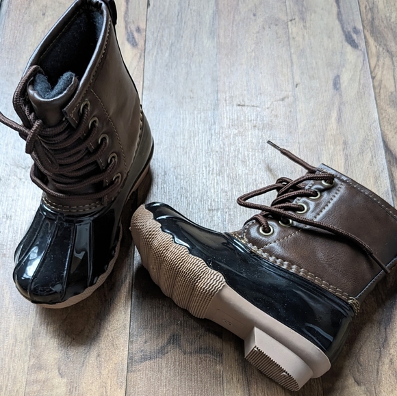 NWOT Boys Duck Boots - Picture 2 of 2